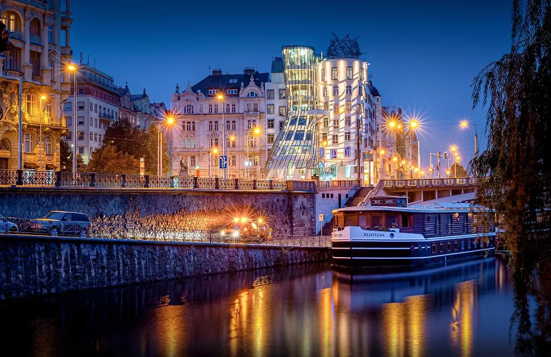 Dancing House Hotel - Tancici Dum-1